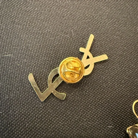 YSL pin - Picture 4 of 4